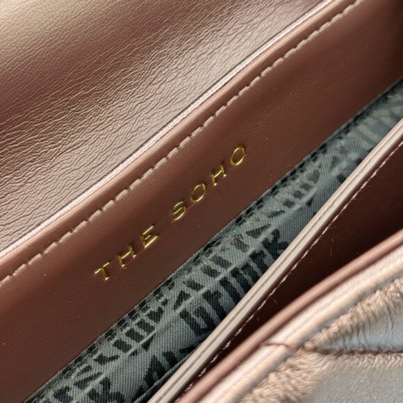 🆕 KURT GEIGER LONDON 🧿 NWOT Large Quilted Leather Soho Shoulder Bag, Metallic - Picture 10 of 15